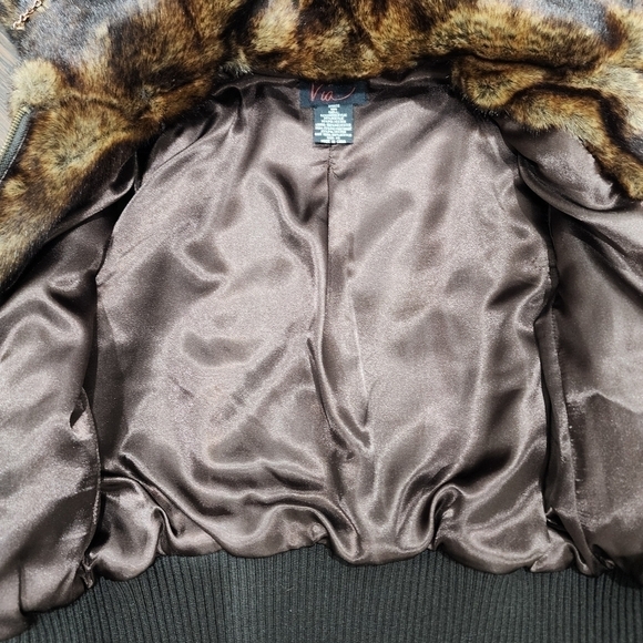 🔥 Luxurious Via  Brown Faux Fur Jacket XS - Picture 13 of 17